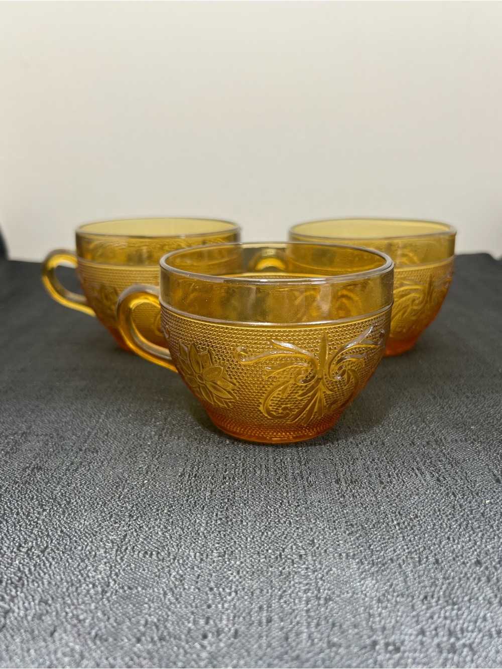 Set of 3 VTG Tiara Indiana Amber Sandwich Pattern Daisy Glass Coffee/Tea Cups
